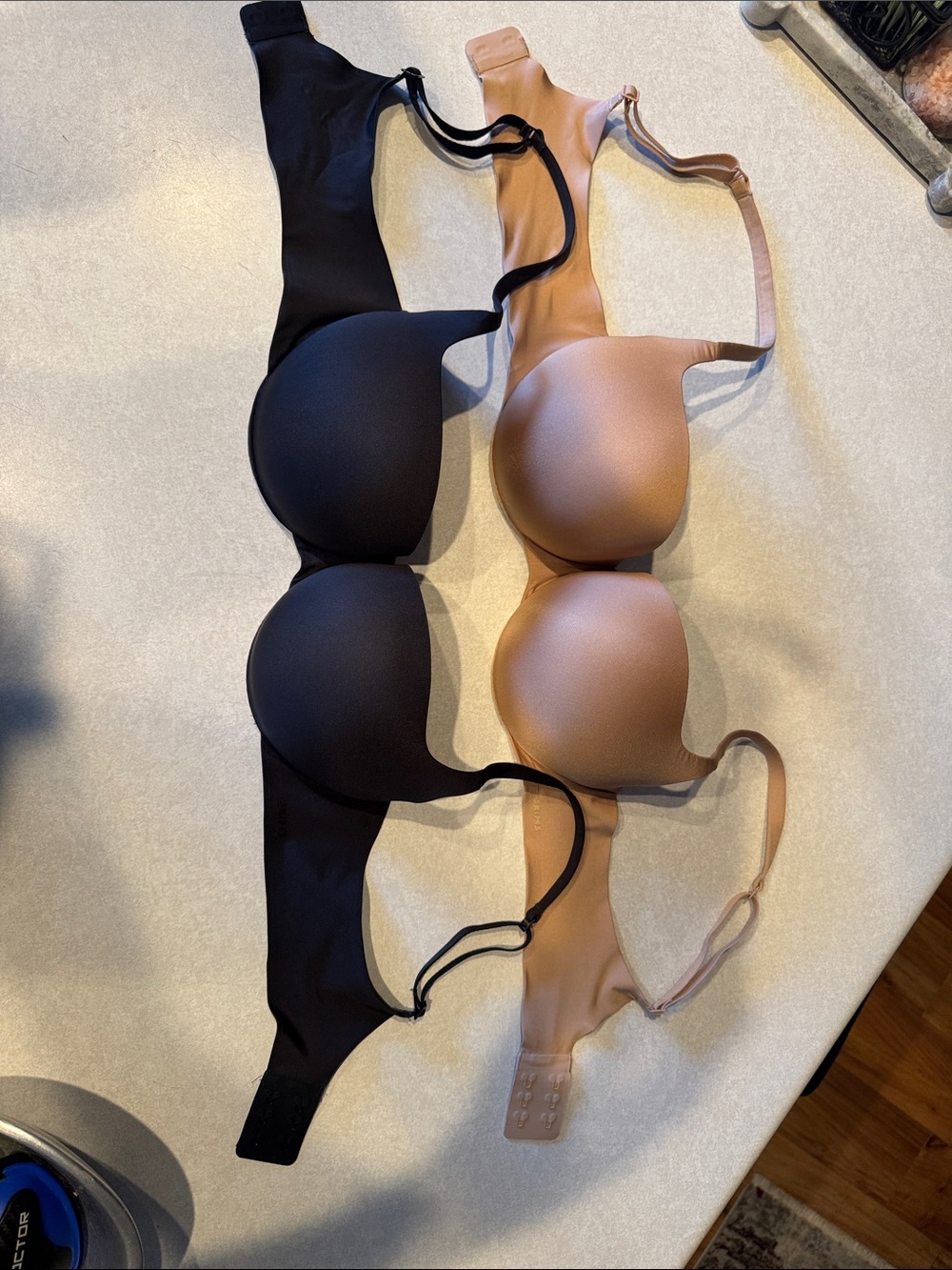 SKIMS 2 for 1 Ultimate Balconette Push-Up Bra Lot - Picture 8 of 9